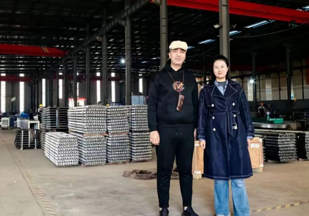 Russian Clients Welcome to Visit Datang Finned Tube Factory