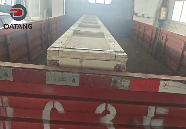 Loading and logistics of low fin tubes at Datang Finned Tube factory warehouse