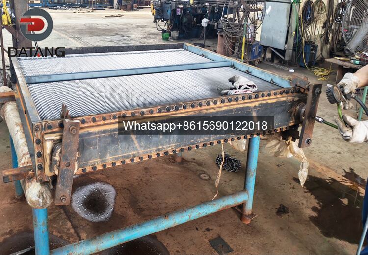 Hydrostatic pressure testing and pressure gauge reading for finned tube heat exchanger